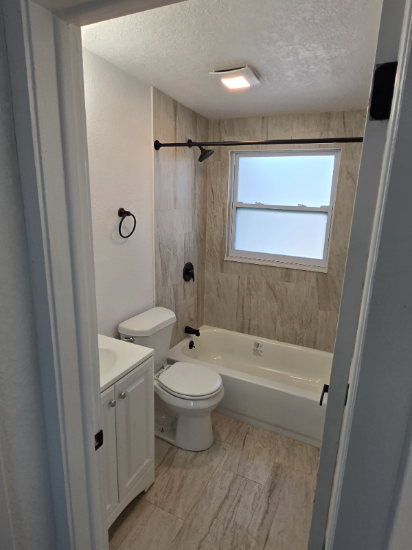 7213 Seward Dr - Photo 6 of 19