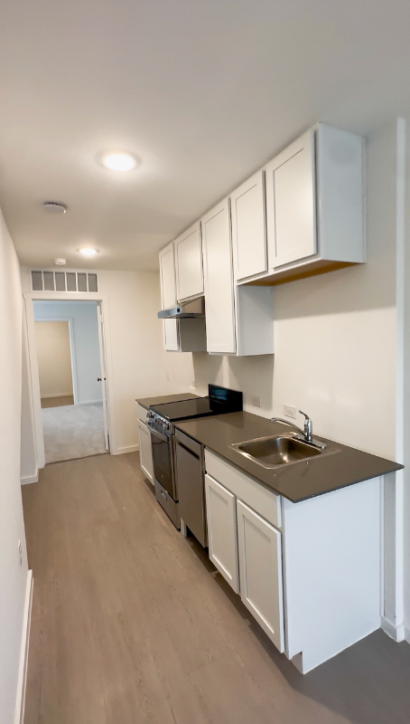 5018 Primrose Rdg - Photo 3 of 20