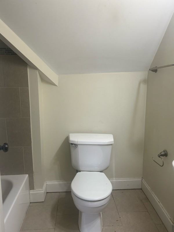 1515 W Wilson Ave #2 - Photo 6 of 23