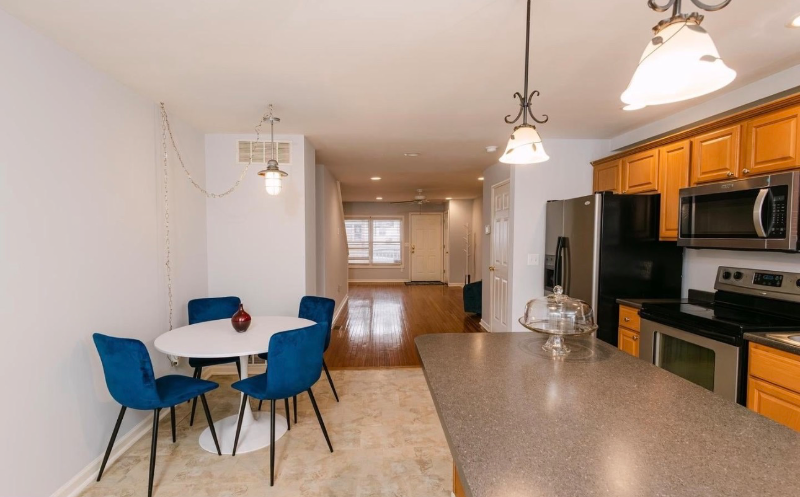 3732 Falls Rd - Photo 4 of 24