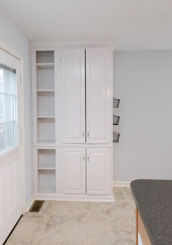 3732 Falls Rd - Photo 5 of 24