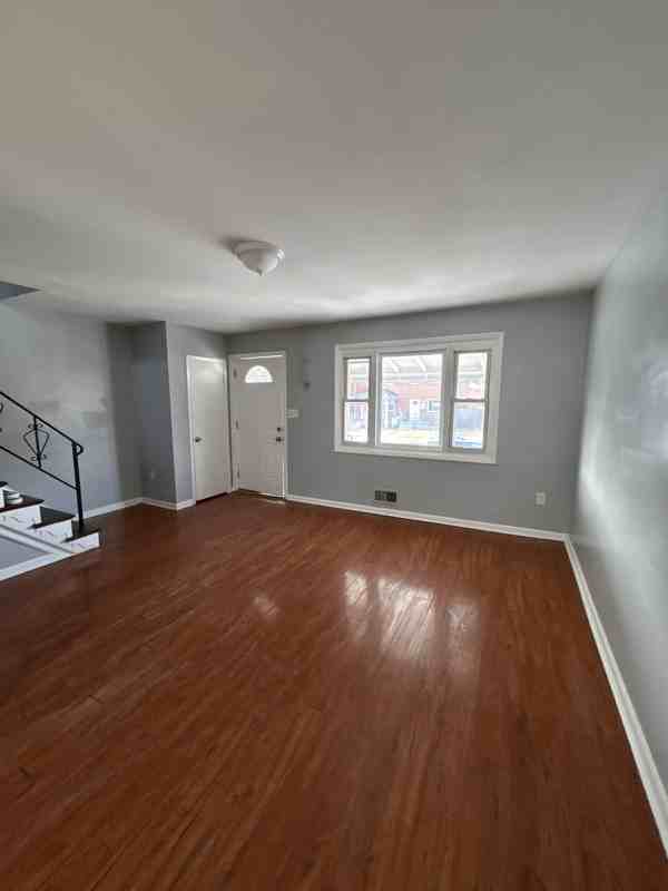 1409 Nicolay Way - Photo 2 of 15