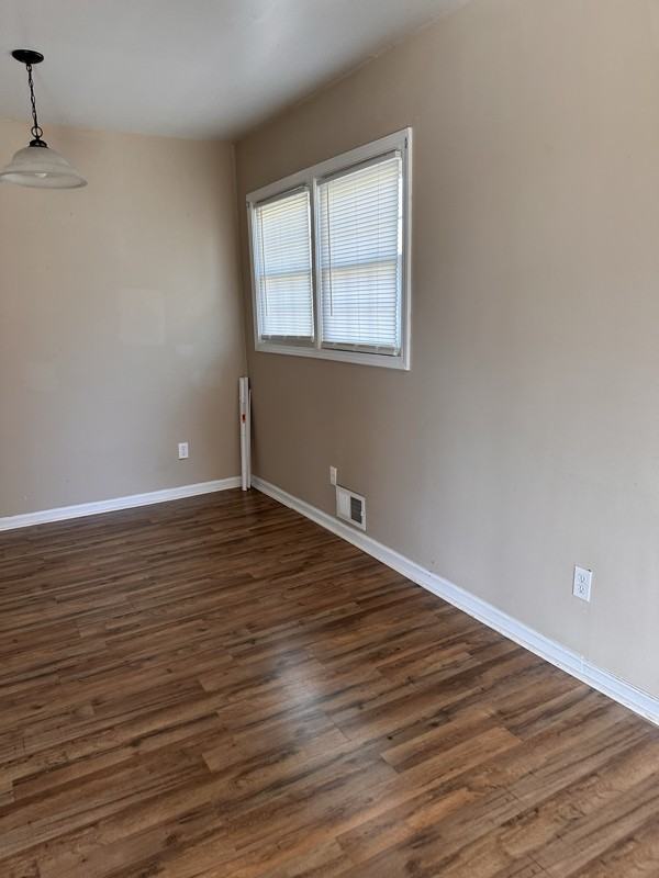 8403 Robin Hill Dr - Photo 2 of 28