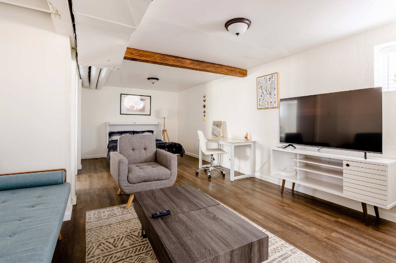2334 Se 8th Ave #BS - Photo 2 of 11