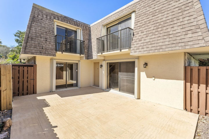 2893 Sw 22nd Cir - Photo 3 of 9