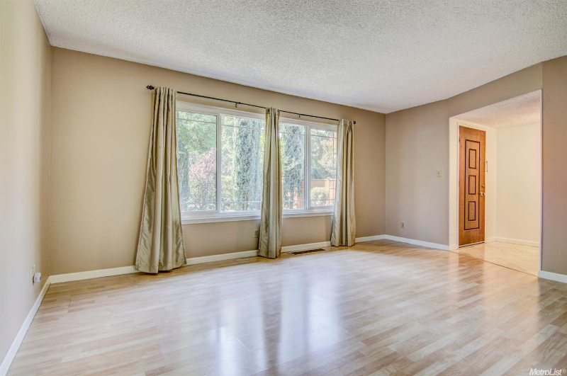 5039 Cypress Ave - Photo 3 of 17