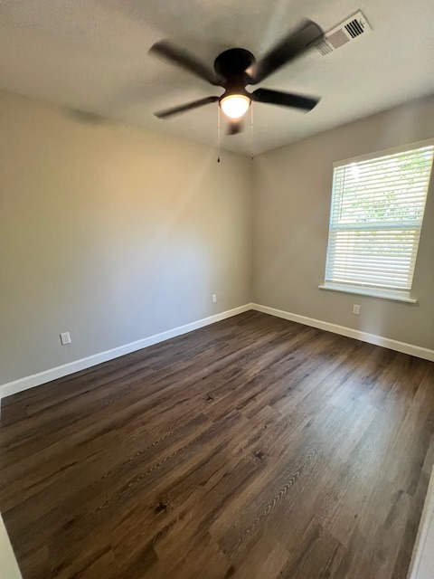 920 N Leverett Ave #605 - Photo 5 of 9