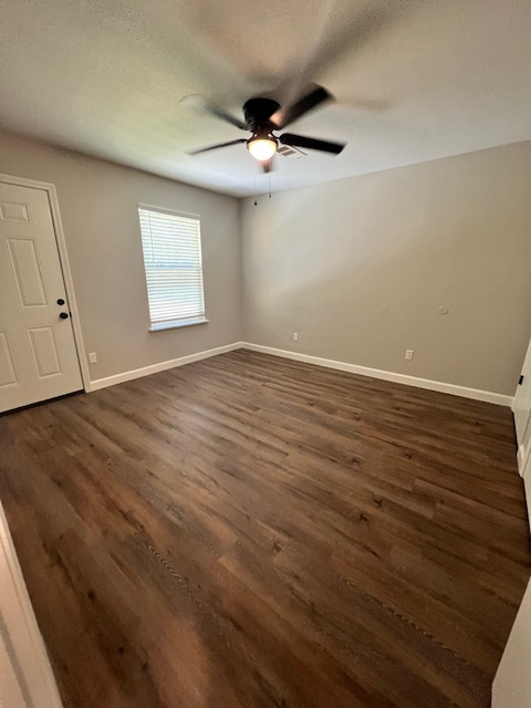 920 N Leverett Ave #605 - Photo 6 of 9