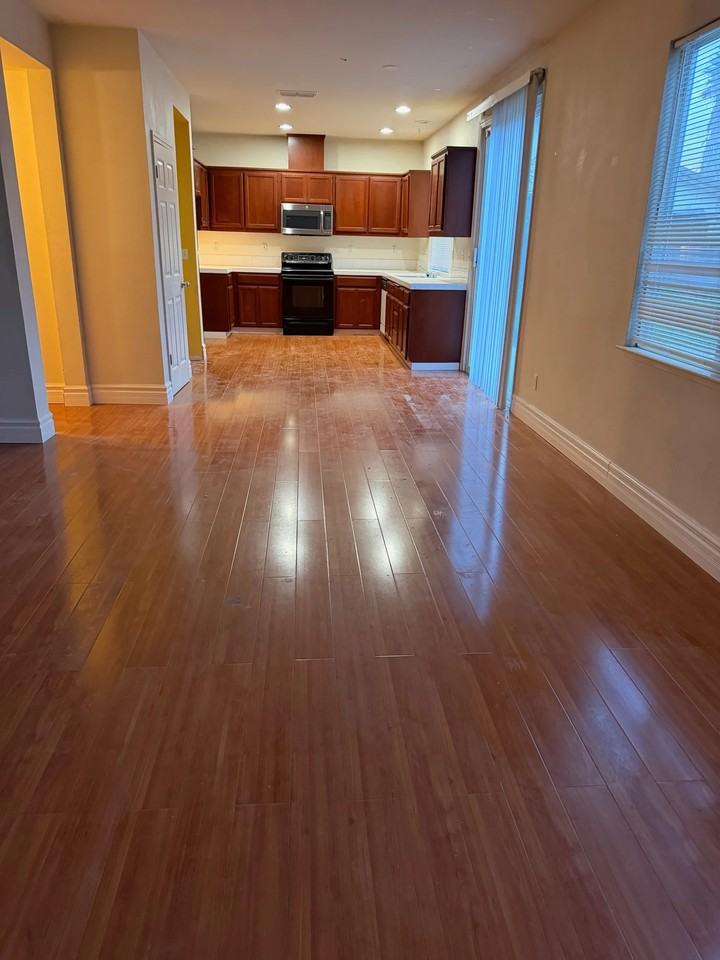 1220 King Loop - Photo 2 of 11