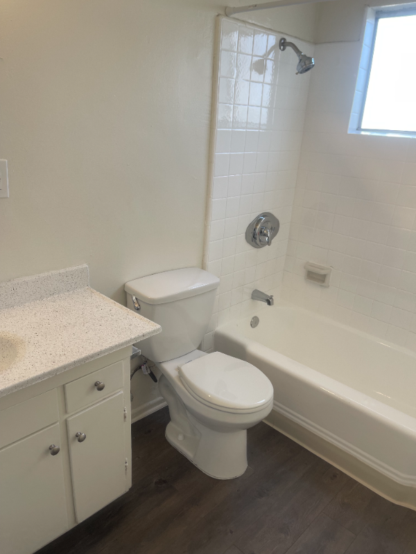 2232 E Lenita Ln #B - Photo 5 of 8