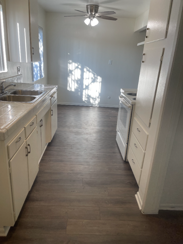 2232 E Lenita Ln #B - Photo 7 of 8