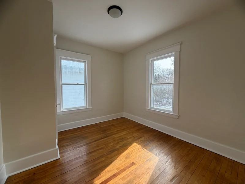 608 Emily St - Photo 2 of 8