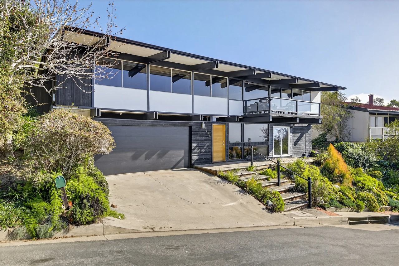 1969 San Remo Dr - Photo 3 of 14