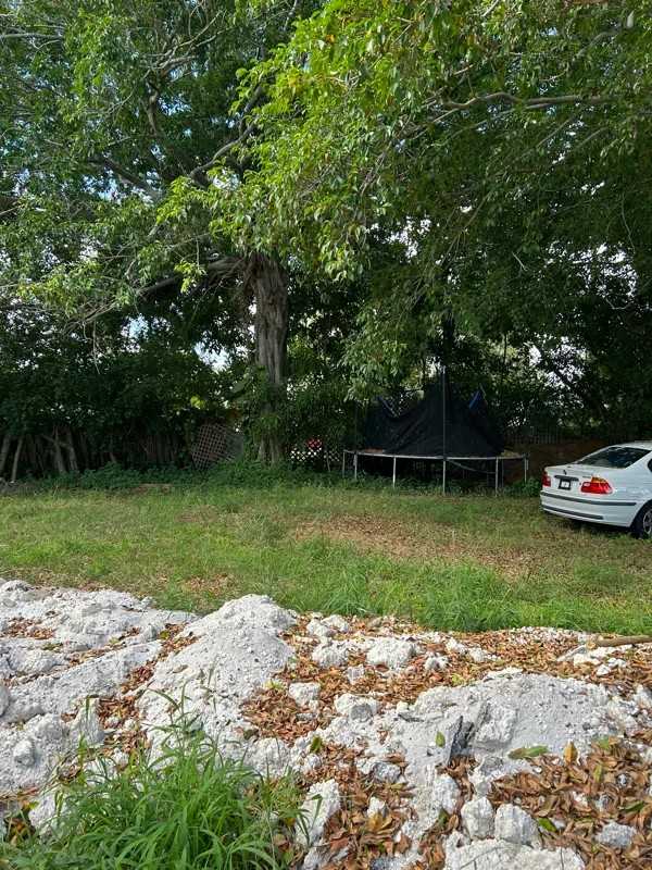 1205 15th Ave N - Photo 2 of 9
