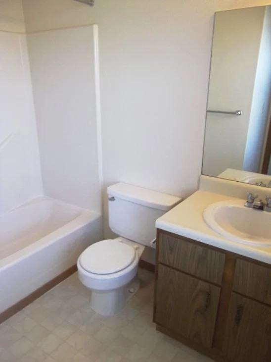 664 E Cherry St #D14 - Photo 5 of 6