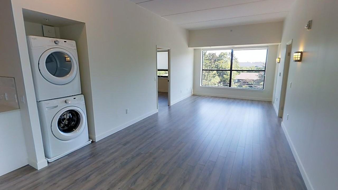 Solstice 2 - Photo 3 of 5