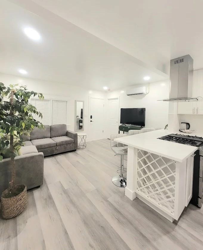 2264 Sierra St - Photo 2 of 10