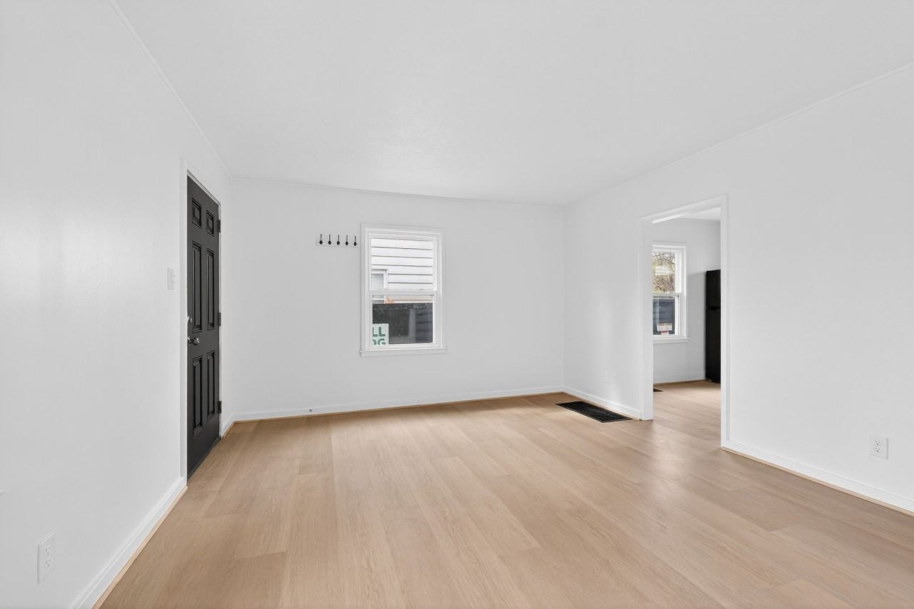 849 Lyman Ave - Photo 3 of 27