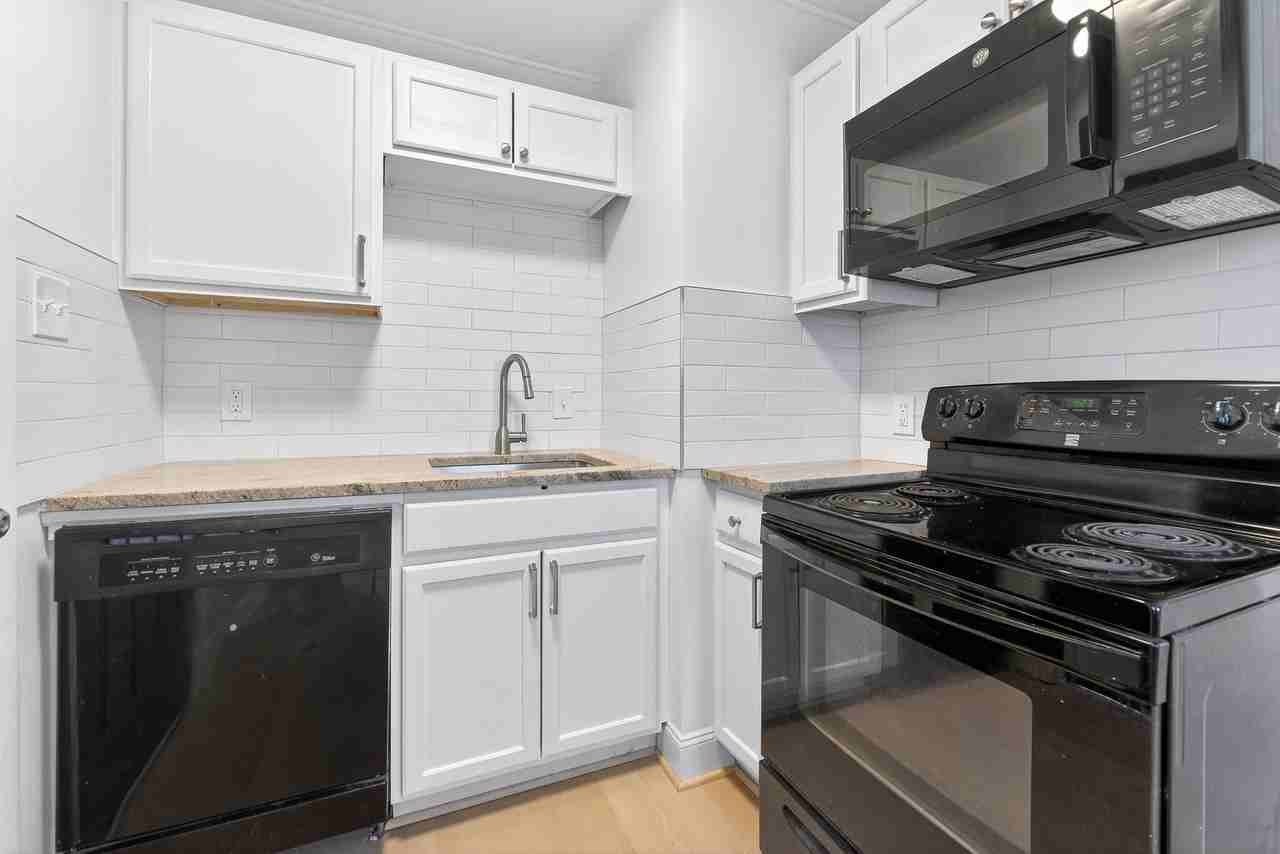 849 Lyman Ave - Photo 7 of 27