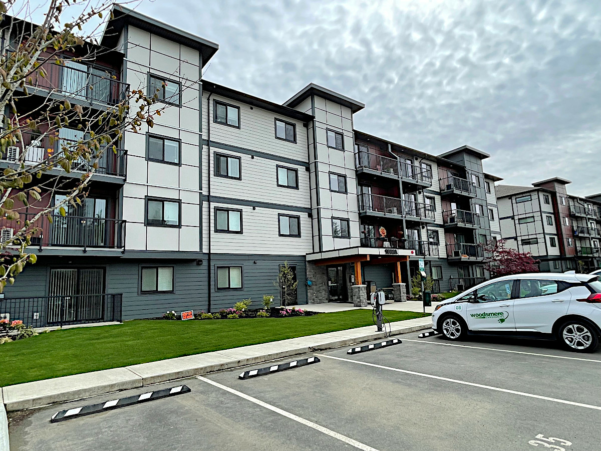 Mission Place Apartments - Photo 6 of 7