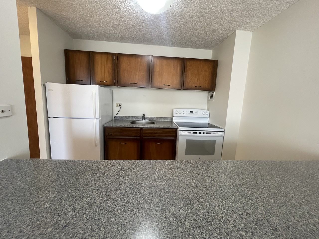Edgehill Apartments - Photo 3 of 9