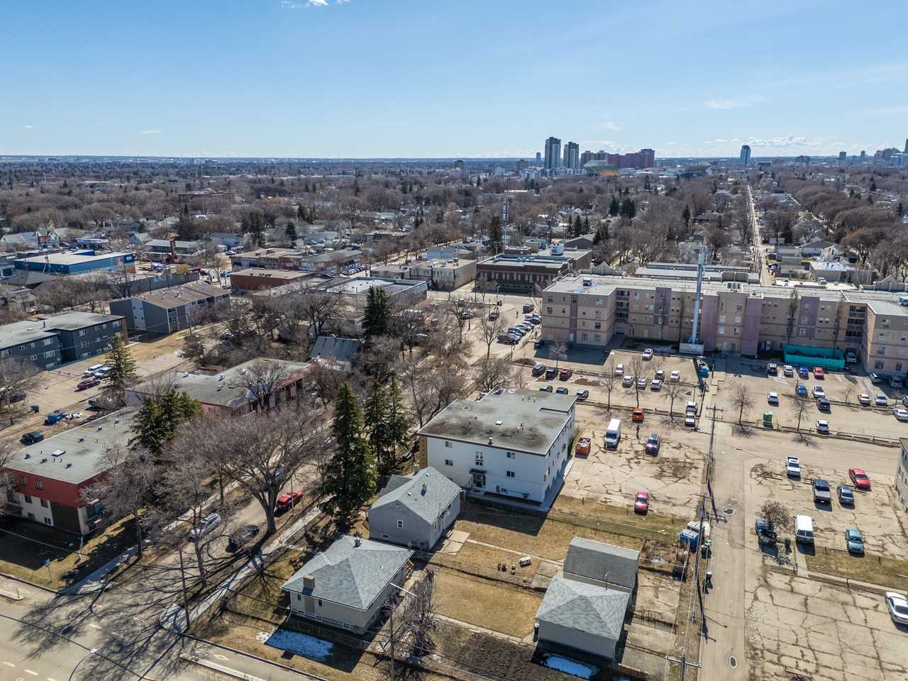 Madison Place - 11836 89th - Photo 6 of 10