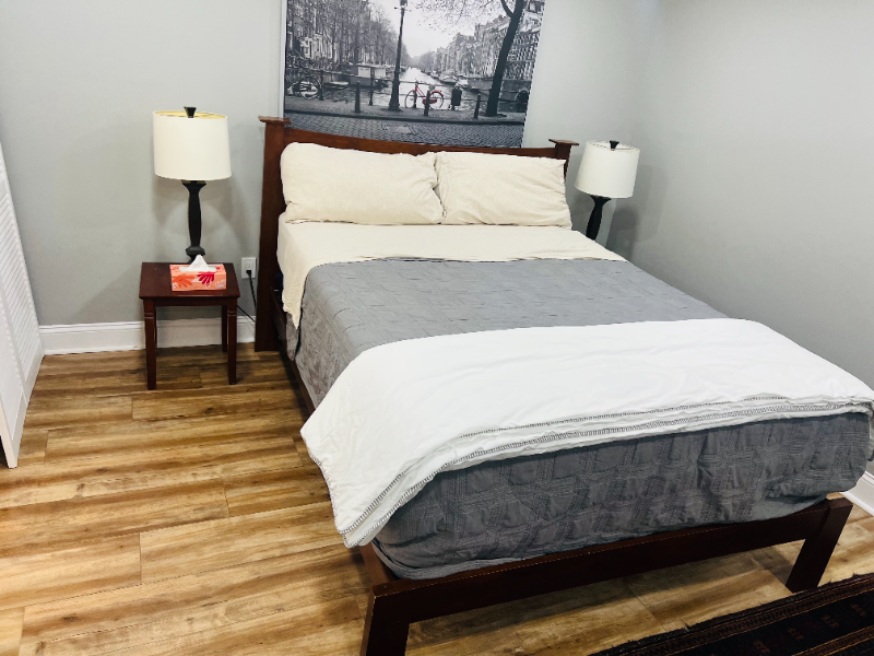 1028 Crittenden St Ne #2 - Photo 4 of 6