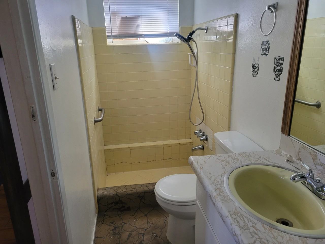 1229 Madison Ave - Photo 3 of 6