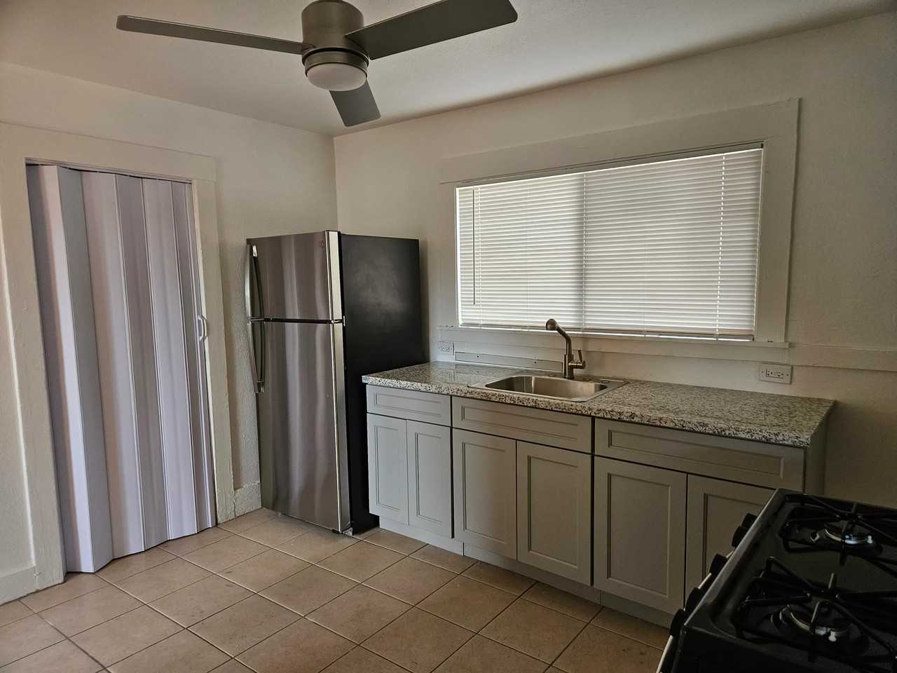 415 Napa St #A - Photo 2 of 10