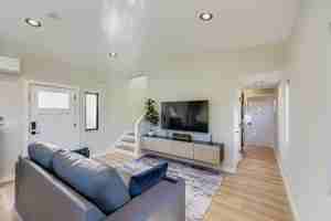 featured image of 1656 York Dr