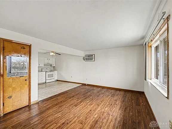 236 High St - Photo 7 of 14