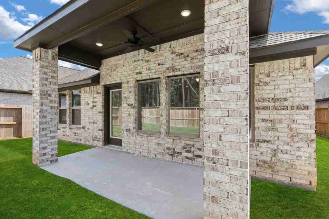 8463 International Falls Dr - Photo 2 of 20