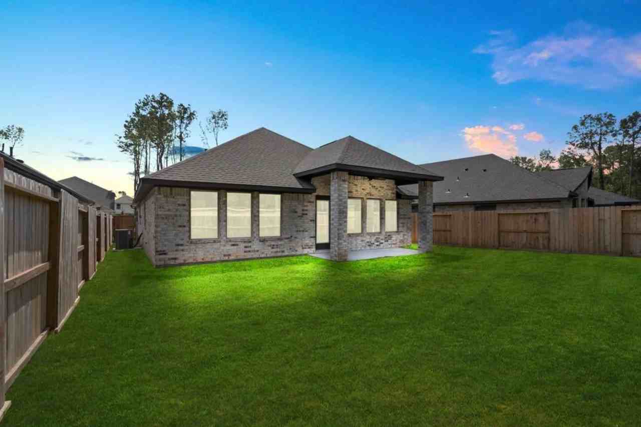 8463 International Falls Dr - Photo 3 of 20