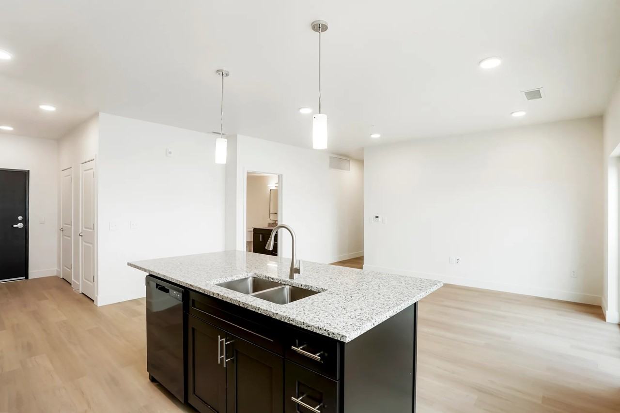 2950 Hawthorn Ave #204-6 - Photo 3 of 8