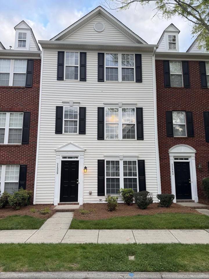 11539 Destin Ln - Photo 7 of 15