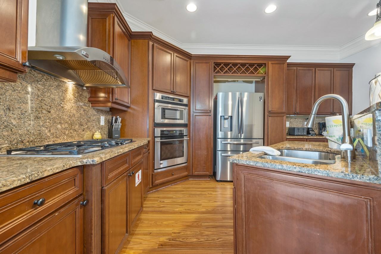 1267 Atlantic Dr Nw - Photo 3 of 20