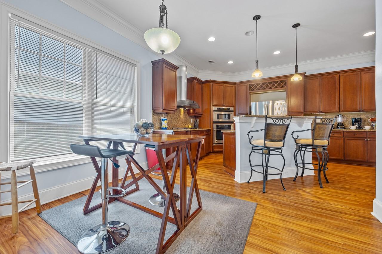 1267 Atlantic Dr Nw - Photo 4 of 20