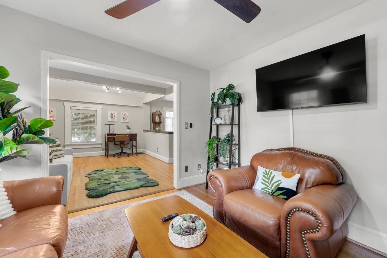 315 W Benson St - Photo 5 of 20