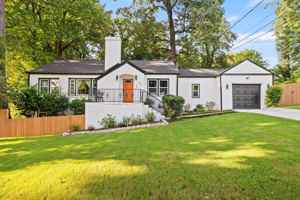 featured image of 10 Claire Dr Se