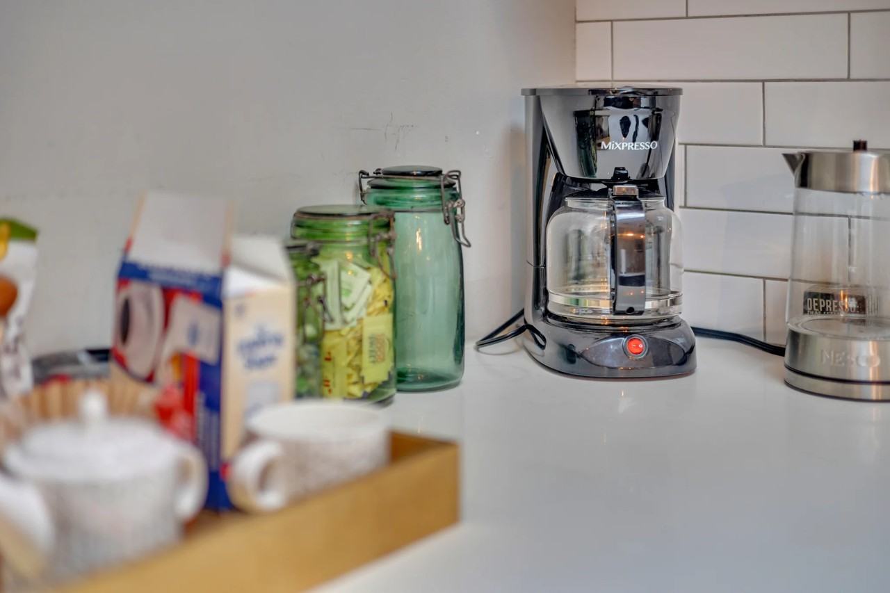 1876 Dekalb Ave Ne - Photo 6 of 11