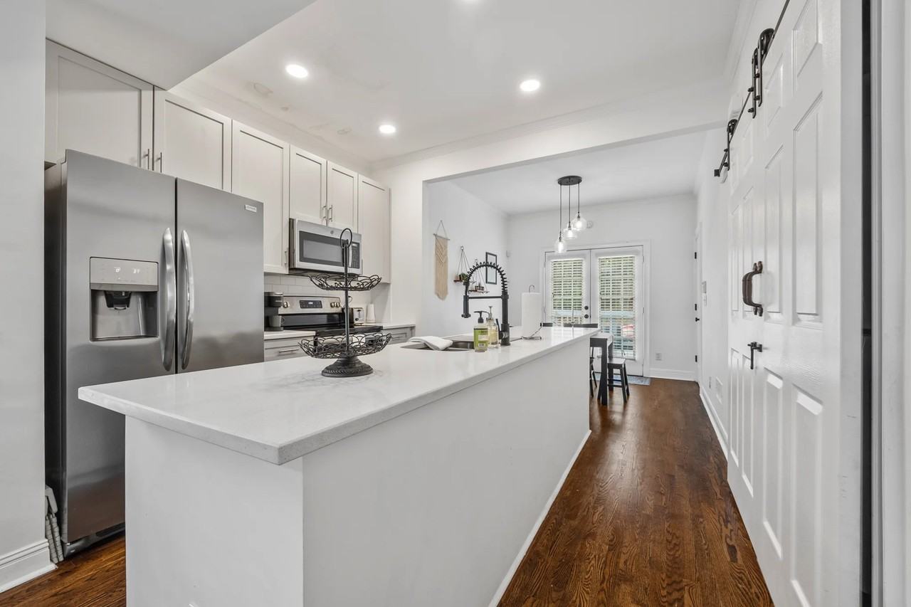 144 Holiday Ave Ne - Photo 3 of 19