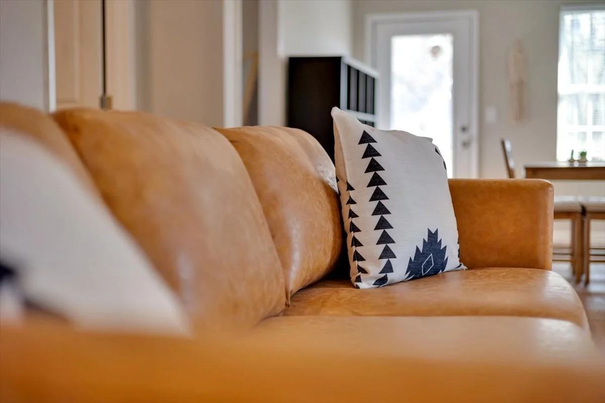 945 Palmetto Ave Sw - Photo 2 of 20