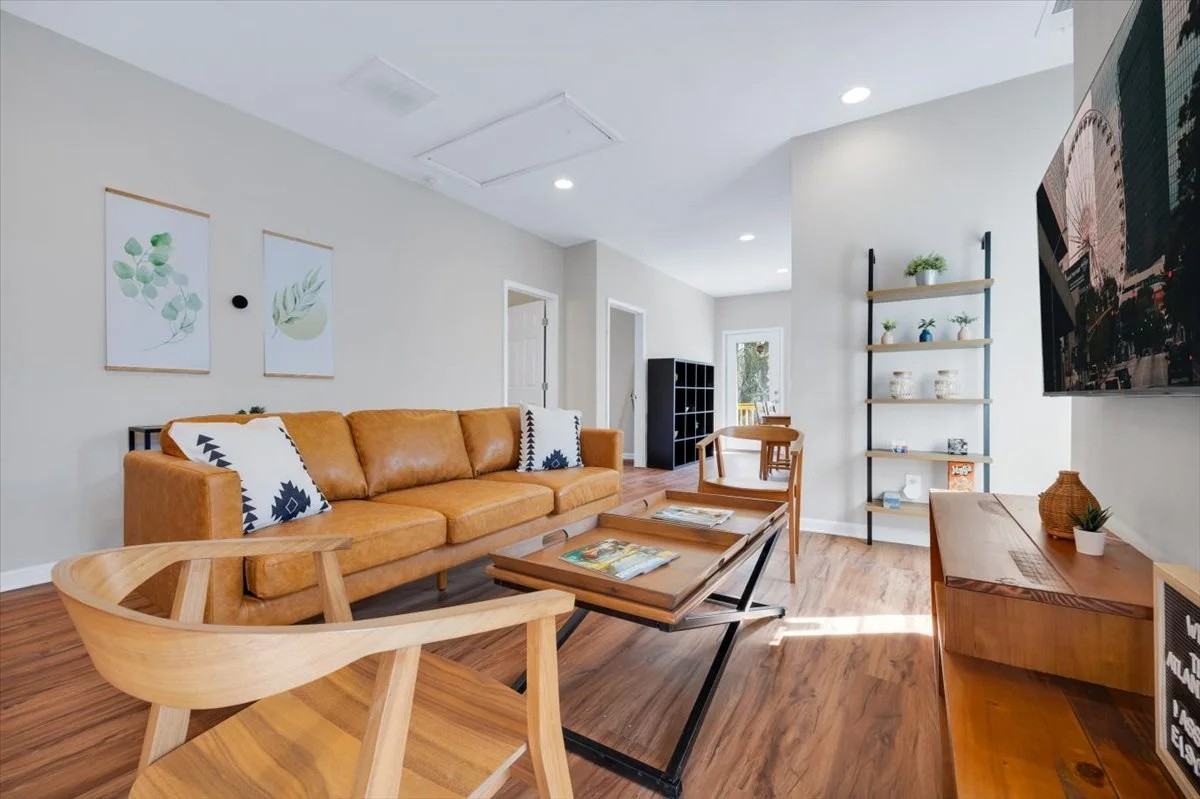 945 Palmetto Ave Sw - Photo 4 of 20