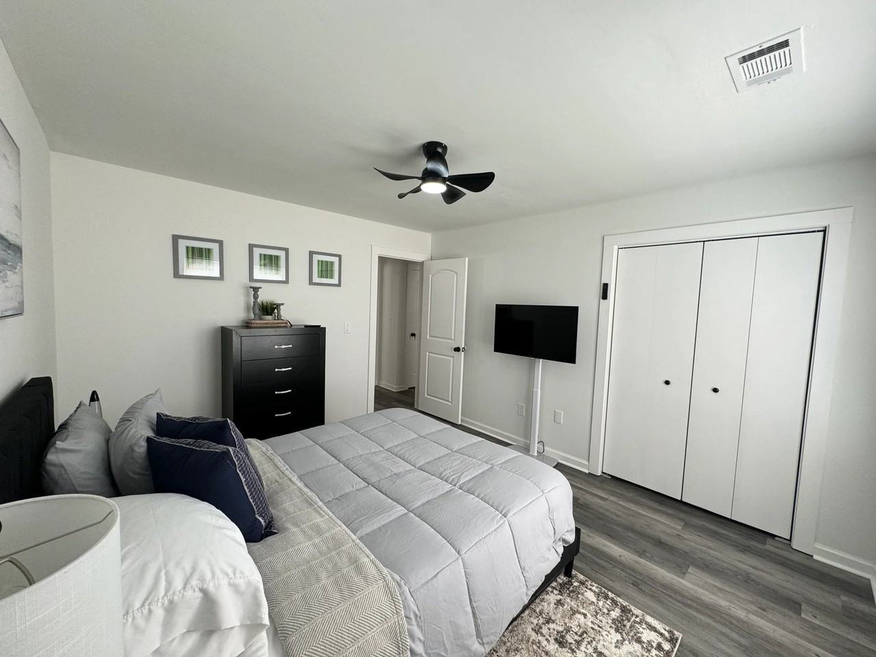 2322 Red Rose Ln - Photo 4 of 20