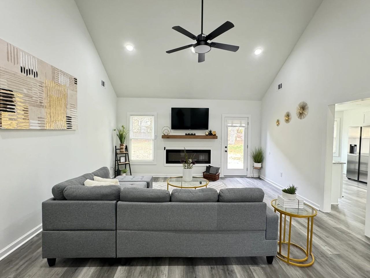 2322 Red Rose Ln - Photo 6 of 20