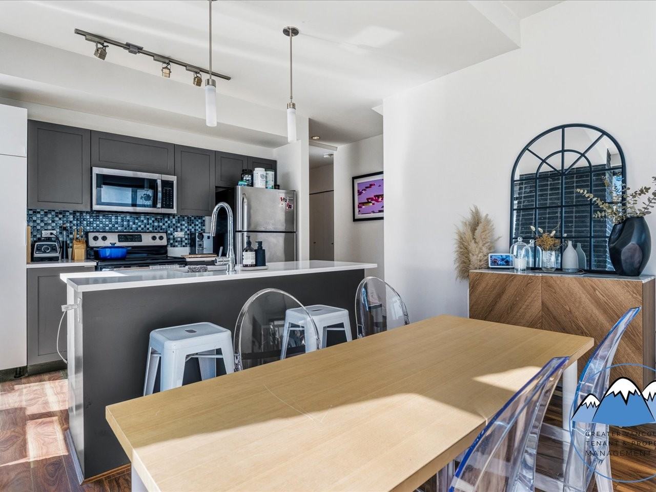 2523 Quebec St - Photo 6 of 22