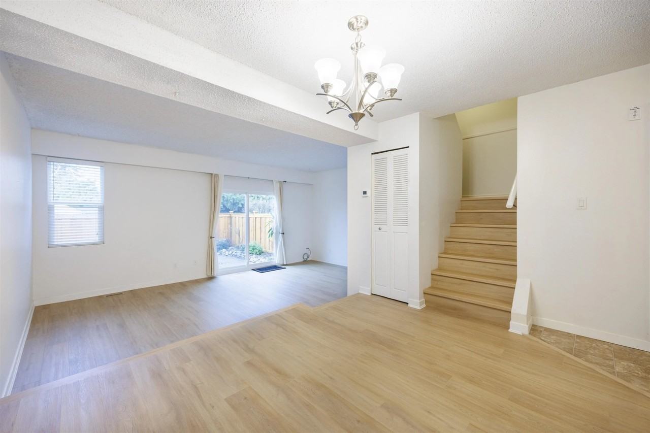 19022 119b Ave - Photo 6 of 27