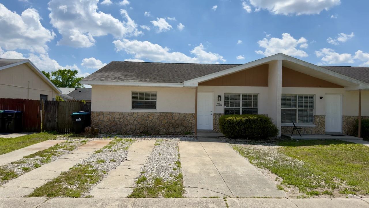 8026 Woodduck Dr - Photo 2 of 19