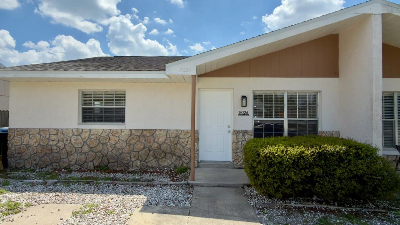 8026 Woodduck Dr - Photo 3 of 19