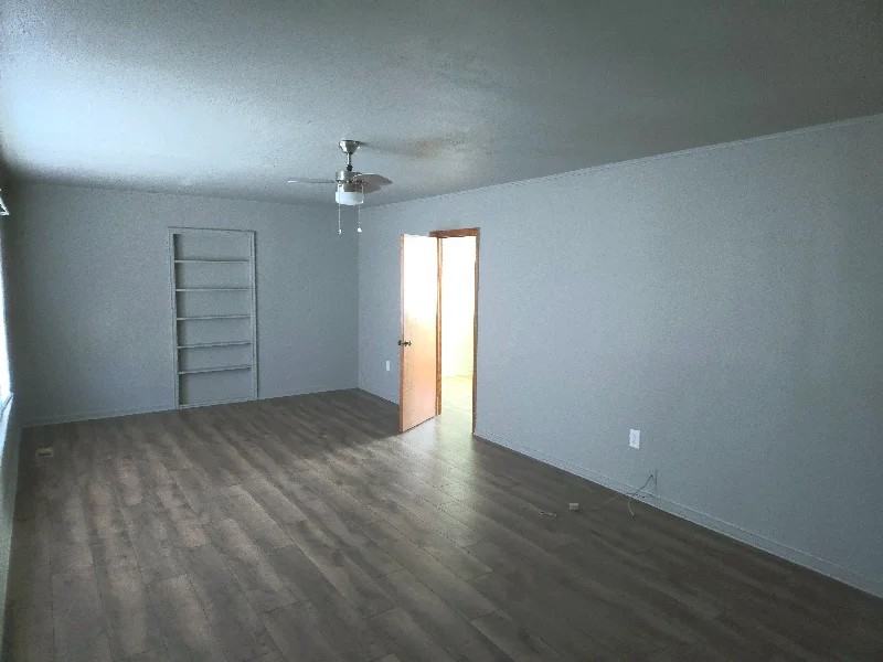 1305 Edna Pl - Photo 2 of 11